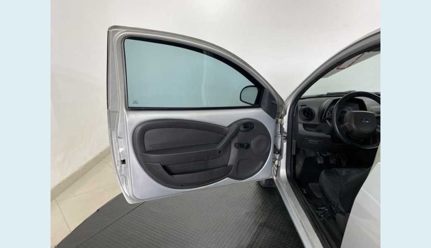 FORD KA 1.0 FLEX MANUAL 4P - PRATA - 2009 Foto 10 (Grande)
