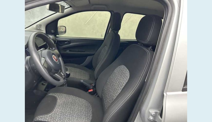 FIAT FIAT UNO ATTRACTIVE 1.0 8V FLEX MANUAL 4P - PRATA - 2021 Foto 10 (Grande)