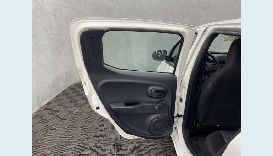 FIAT MOBI EASY 1.0 FLEX - BRANCO - 2021 Foto 10 (Grande)