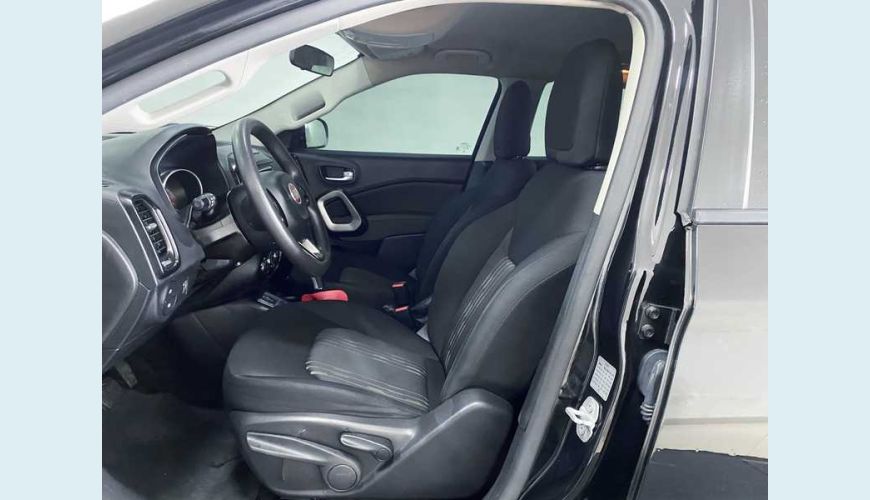 FIAT FIAT TORO FREEDOM 1.8 FLEX AUT. 4P - PRETO - 2017 Foto 10 (Grande)