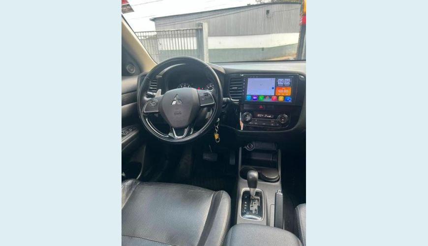 MITSUBISHI MITSUBISHI OUTLANDER 2.0 FLEX AUT. - BRANCO - 2016 Foto 10 (Grande)