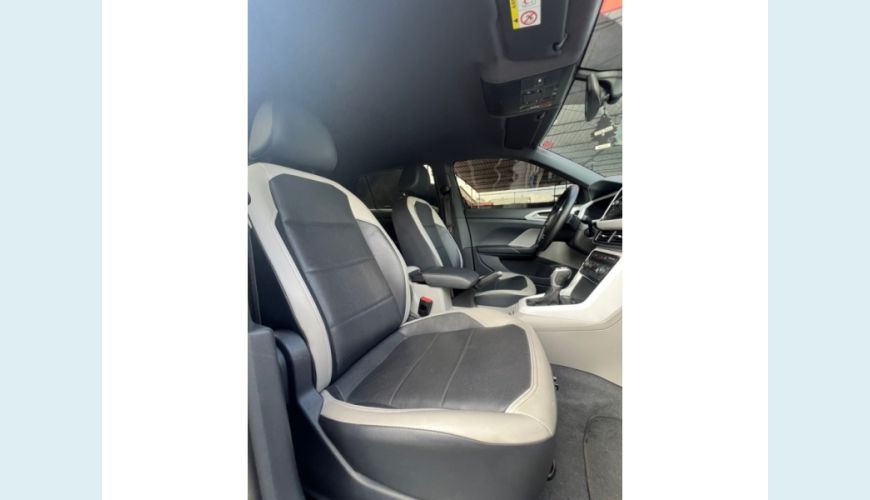 VOLKSWAGEN T-CROSS FLEX MANUAL 4P - CINZA - 2020 Foto 10 (Grande)