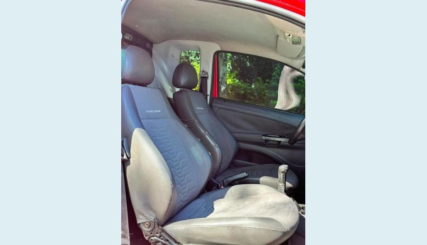 VOLKSWAGEN SAVEIRO CE CROSS 1.6 FLEX MANUAL 2P - VERMELHO - 2011 Foto 10 (Grande)