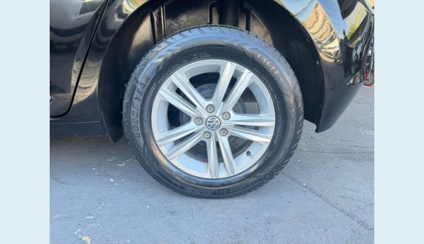 VOLKSWAGEN VOLKSWAGEN POLO FLEX MANUAL 4P - PRETO - 2018 Foto 10 (Grande)