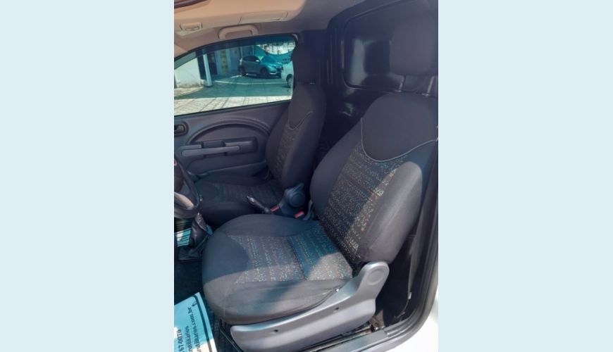 FIAT FIORINO HARD WORKING 1.4 MPI 8V FLEX MANUAL 2P - BRANCO - 2017 Foto 10 (Grande)
