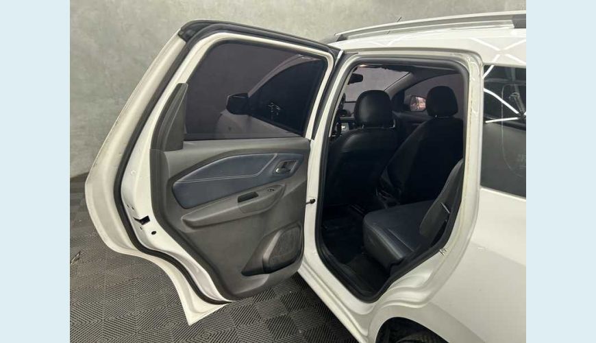 CHEVROLET SPIN PREMIER 1.8 FLEX AUT. 4P - BRANCO - 2023 Foto 10 (Grande)