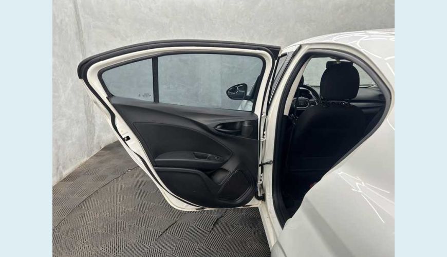 FIAT CRONOS DRIVE 1.3 FLEX MANUAL 4P - BRANCO - 2023 Foto 10 (Grande)