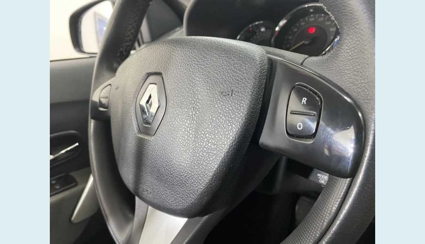 RENAULT LOGAN DYNAMIQUE 1.6 8V FLEX MANUAL 4P - PRETO - 2015 Foto 10 (Grande)