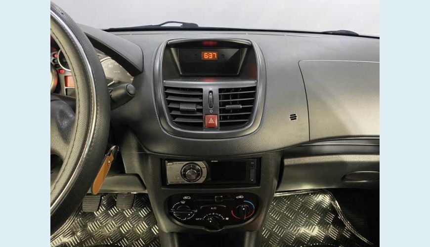 PEUGEOT HOGGAR XR 1.4 FLEX MANUAL 2P - PRETO - 2011 Foto 10 (Grande)