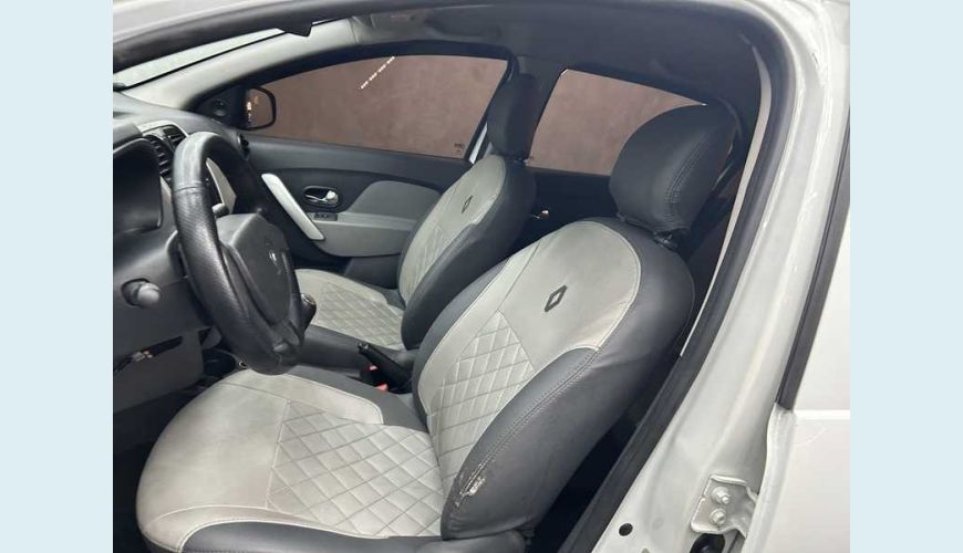 RENAULT LOGAN EXPRESSION 1.0 12V FLEX MANUAL 4P - BRANCO - 2020 Foto 10 (Grande)