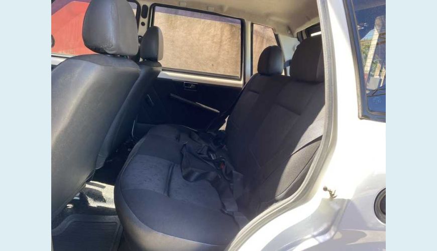 FIAT UNO MILLE FIRE ECONOMY 1.0 FLEX MANUAL 3P - BRANCO - 2013 Foto 10 (Grande)