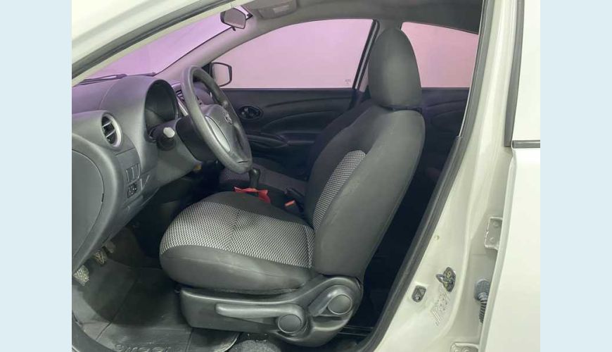 NISSAN NISSAN VERSA 1.0 12V FLEX MANUAL 4P - BRANCO - 2016 Foto 10 (Grande)