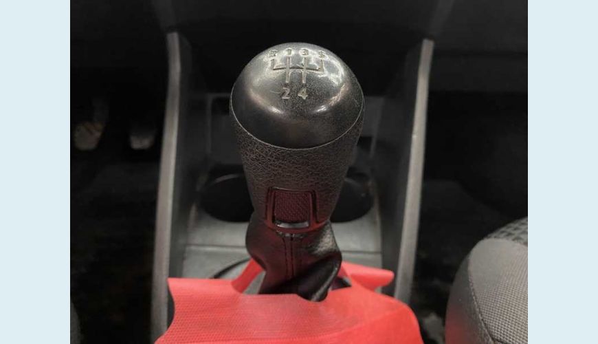 VOLKSWAGEN VOYAGE TRENDLINE 1.6 FLEX MANUAL 4P - BRANCO - 2018 Foto 10 (Grande)
