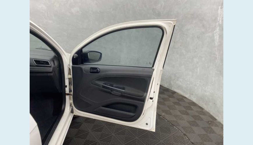 VOLKSWAGEN VOLKSWAGEN GOL 1.0 12V FLEX MANUAL 4P - BRANCO - 2021 Foto 10 (Grande)