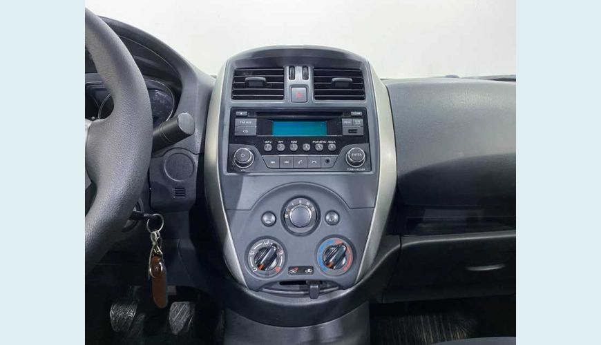 NISSAN VERSA UNIQUE 1.6 16V FLEX MANUAL 4P - PRATA - 2016 Foto 10 (Grande)