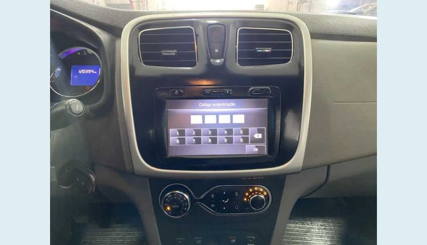 RENAULT LOGAN EXPRESSION 1.6 8V FLEX - PRETO - 2014 Foto 10 (Grande)