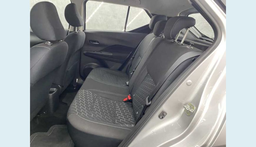 NISSAN NISSAN KICKS SENSE 1.6 FLEX AUT. 4P - PRATA - 2022 Foto 10 (Grande)