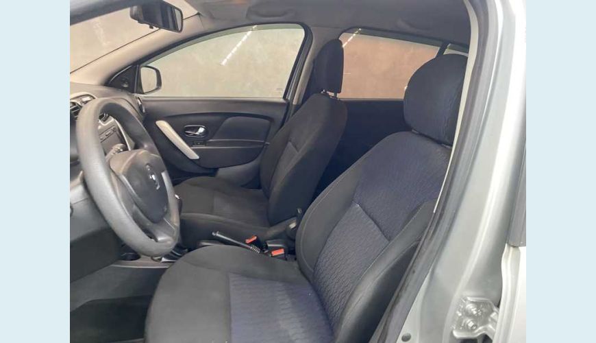 RENAULT RENAULT SANDERO EXPRESSION 1.0 16V FLEX MANUAL 4P - PRATA - 2017 Foto 10 (Grande)