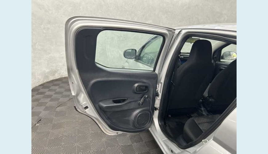 FIAT MOBI LIKE 1.0 FLEX - PRATA - 2022 Foto 10 (Grande)