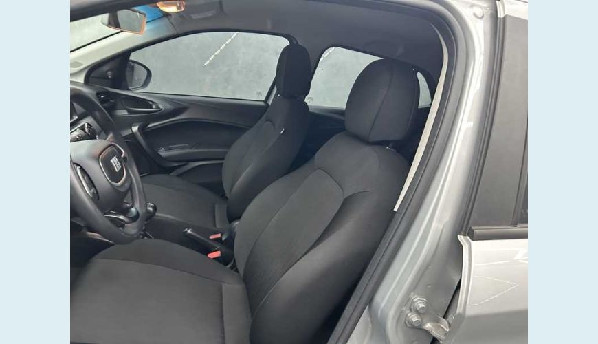 FIAT FIAT ARGO 1.0 FLEX MANUAL 4P - PRATA - 2023 Foto 10 (Grande)