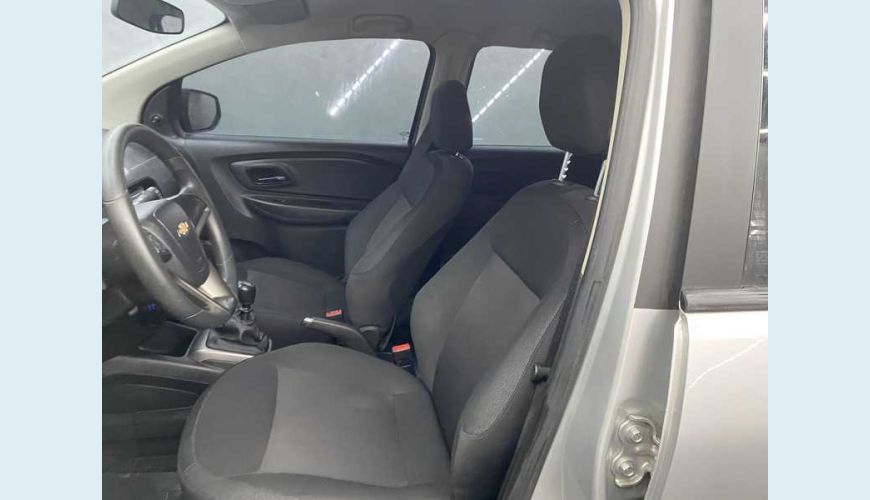 CHEVROLET CHEVROLET SPIN LS 1.8 FLEX MANUAL 4P - PRATA - 2022 Foto 10 (Grande)