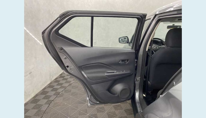 NISSAN KICKS SENSE 1.6 FLEX AUT. - CINZA - 2022 Foto 10 (Grande)