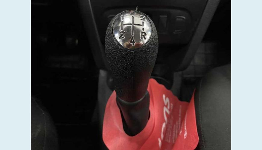 RENAULT SANDERO EXPRESSION 1.0 16V FLEX MANUAL 4P - BRANCO - 2017 Foto 10 (Grande)