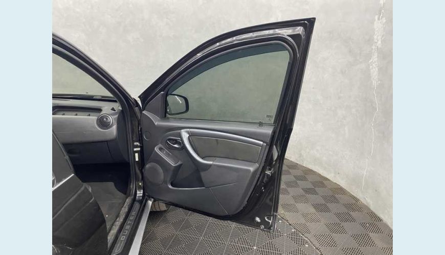 RENAULT DUSTER DYNAMIQUE 2.0 16V FLEX MANUAL 4P - PRETO - 2014 Foto 10 (Grande)