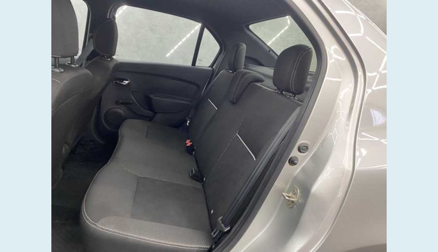 RENAULT LOGAN ZEN 1.0 12V FLEX MANUAL 4P - PRATA - 2020 Foto 10 (Grande)