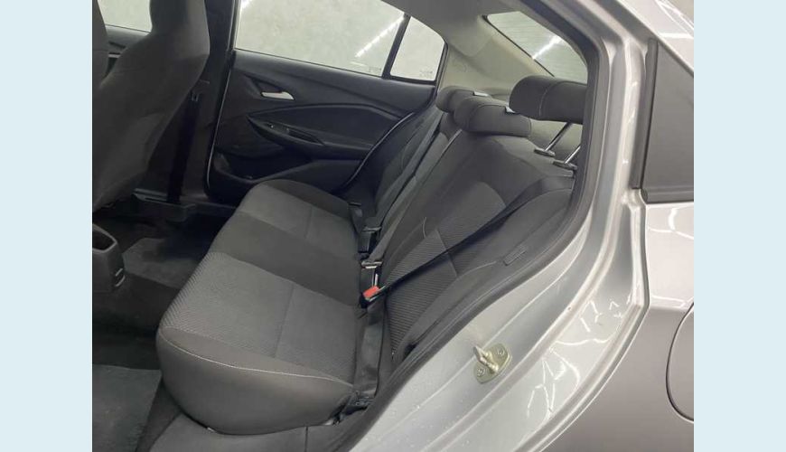 CHEVROLET ONIX PLUS LT 1.0 FLEX MANUAL 4P - PRATA - 2023 Foto 10 (Grande)