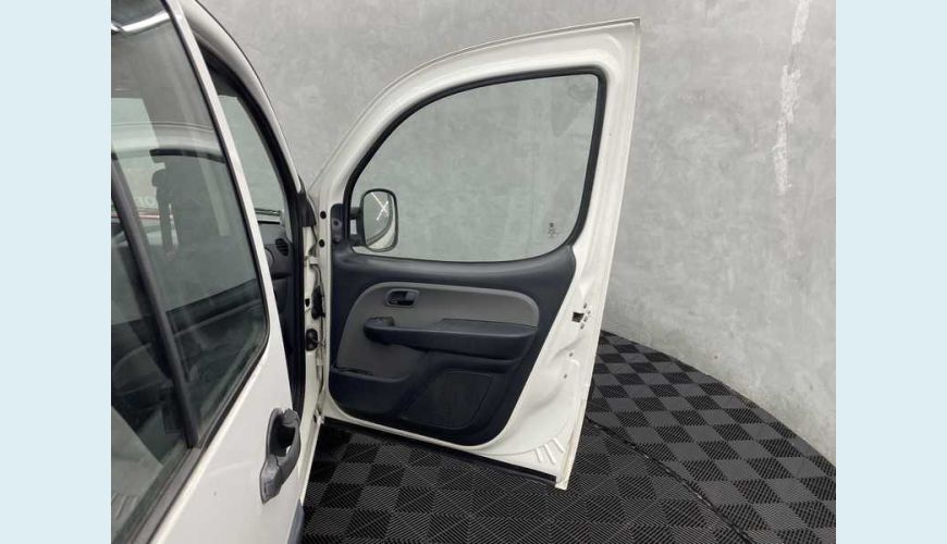 FIAT FIAT DOBLO ESSENCE 1.8 16V FLEX MANUAL 4P - BRANCO - 2020 Foto 10 (Grande)