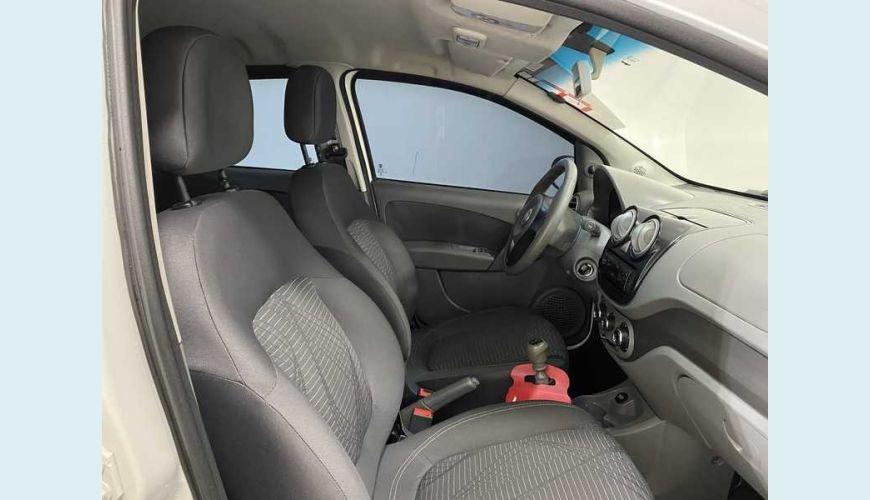 FIAT PALIO ATTRA. BEST SELLER 1.0 EVO FLEX MANUAL 4P - BRANCO - 2016 Foto 10 (Grande)