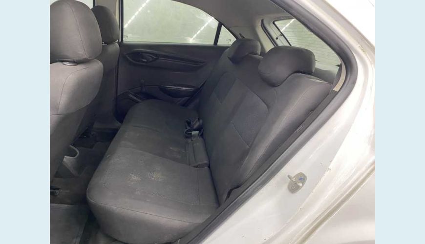 CHEVROLET CHEVROLET ONIX JOY 1.0 FLEX MANUAL 4P - BRANCO - 2018 Foto 10 (Grande)