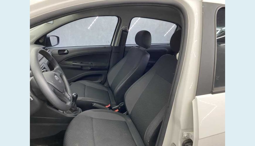 VOLKSWAGEN GOL 1.6 FLEX MANUAL 4P - BRANCO - 2021 Foto 10 (Grande)