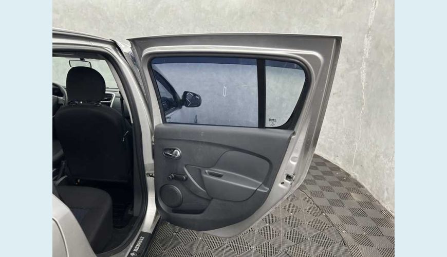 RENAULT SANDERO EXPRESSION 1.0 16V FLEX MANUAL 4P - PRATA - 2016 Foto 10 (Grande)