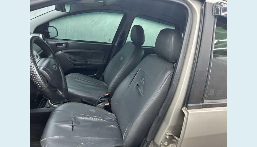 FORD FIESTA SEDAN 1.6 FLEX MANUAL 4P - BEGE - 2012 Foto 10 (Grande)