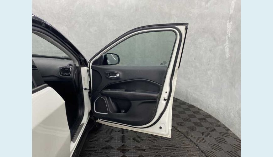 JEEP COMPASS LIMITED 2.0 FLEX AUT. 4P - BRANCO - 2018 Foto 10 (Grande)