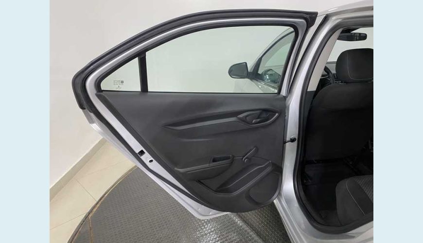 CHEVROLET ONIX PLUS 1.0 TURBO FLEX MANUAL 4P - PRATA - 2020 Foto 10 (Grande)