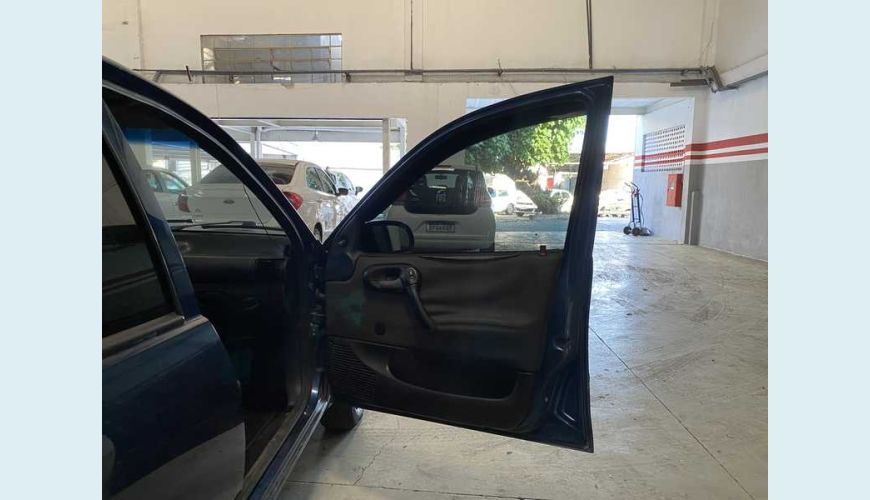 CHEVROLET CHEVROLET CLASSIC LIFE 1.0 FLEX MANUAL 4P - AZUL - 2009 Foto 10 (Grande)
