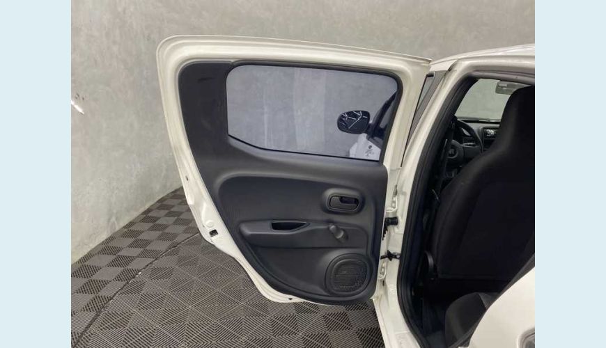 FIAT MOBI LIKE 1.0 FLEX MANUAL 4P - BRANCO - 2021 Foto 10 (Grande)