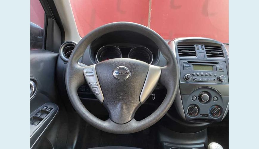 NISSAN VERSA SV 1.6 16V FLEX AUT. 4P - CINZA - 2017 Foto 10 (Grande)