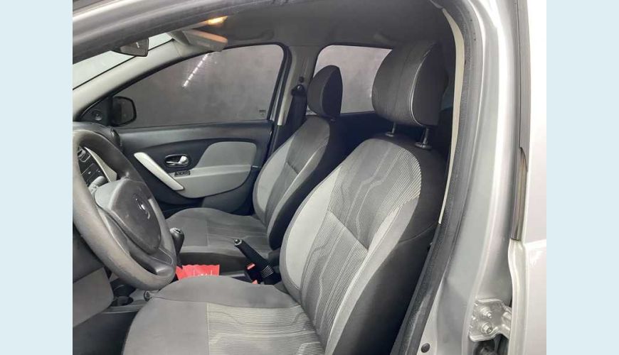 RENAULT LOGAN EXPRESSION 1.6 16V FLEX MANUAL 4P - PRATA - 2019 Foto 10 (Grande)