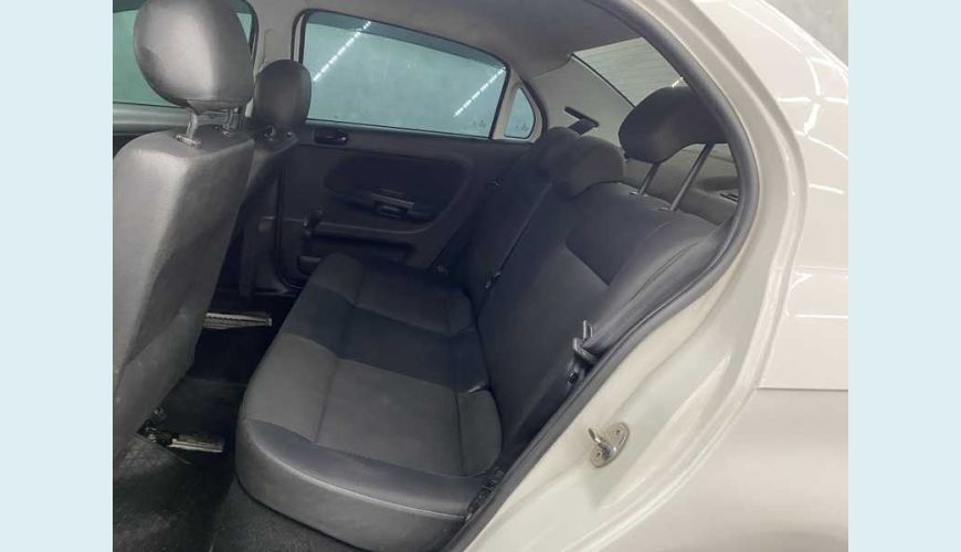 VOLKSWAGEN VOYAGE 1.6 FLEX MANUAL 4P - BRANCO - 2022 Foto 10 (Grande)