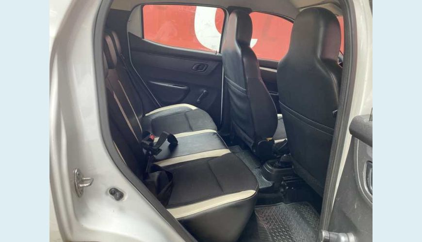 RENAULT KWID INTENSE 1.0 12V FLEX MANUAL 4P - BRANCO - 2018 Foto 10 (Grande)