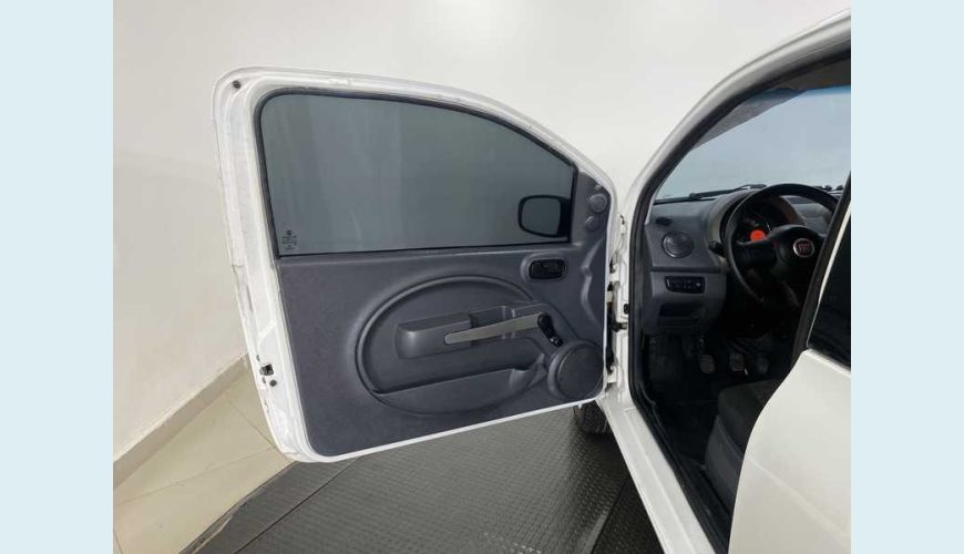 FIAT UNO VIVACE COLLEGE 1.0 8V FLEX MANUAL 4P - BRANCO - 2014 Foto 10 (Grande)