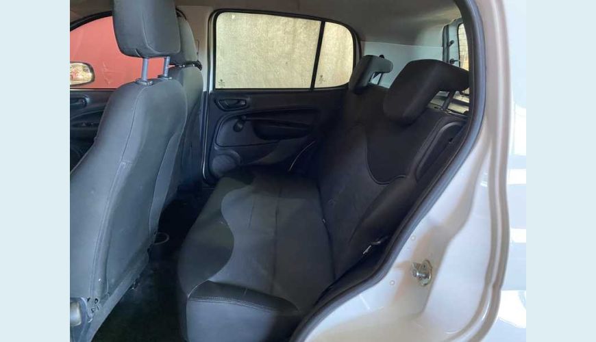 FIAT UNO DRIVE FIREFLY 1.0 FLEX MANUAL 4P - BRANCO - 2019 Foto 10 (Grande)