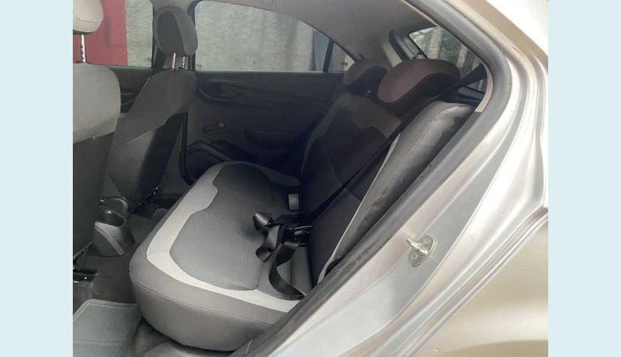 CHEVROLET ONIX LS 1.0 FLEX MANUAL 4P - PRATA - 2013 Foto 10 (Grande)