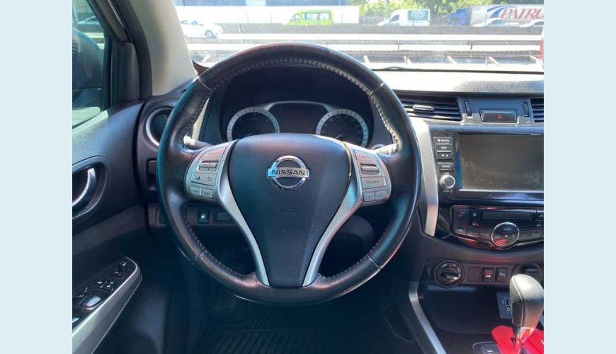 NISSAN FRONTIER 2.3 TD CD XE 4X4 DIESEL AUT. 4P - BRANCO - 2019 Foto 10 (Grande)