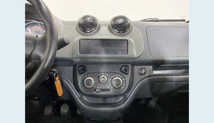 FIAT UNO VIVACE 1.0 8V FLEX MANUAL 2P - PRETO - 2014 Foto 10 (Grande)