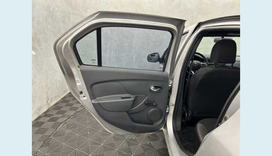 RENAULT LOGAN ZEN 1.0 12V FLEX MANUAL 4P - PRATA - 2021 Foto 10 (Grande)